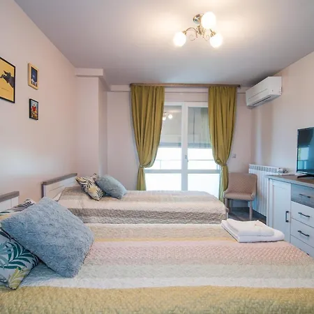 Happy Town Apartment