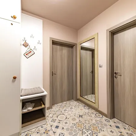 Happy Town Apartament *