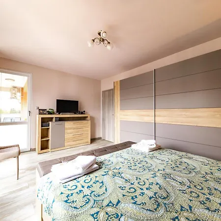 Happy Town Apartament *