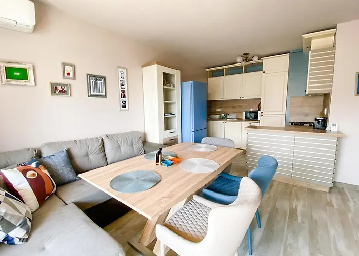 Happy Town Apartman *