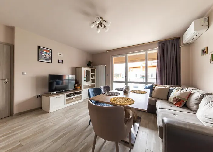 Happy Town Apartment