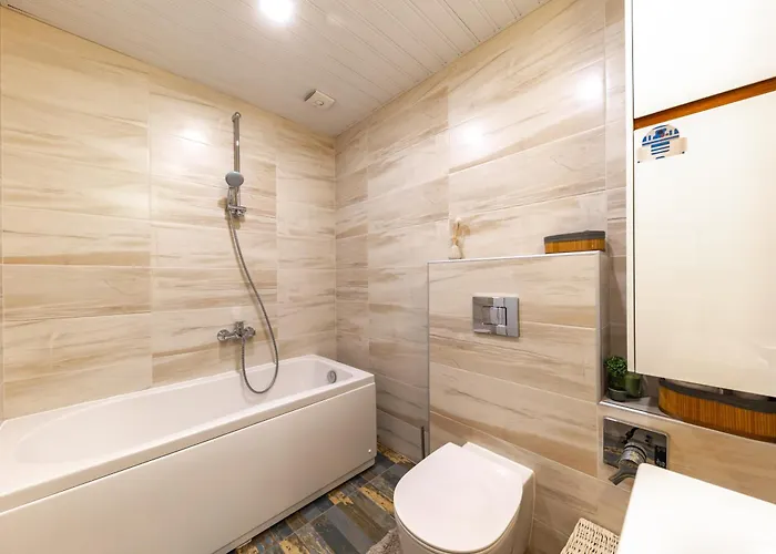 Happy Town Apartment