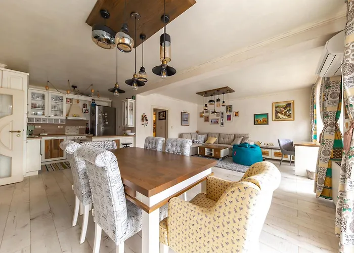 Happy Town * Veliko Tarnovo